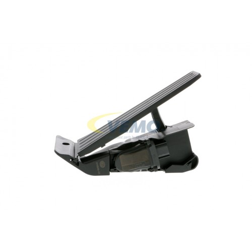 GAZ PEDALİ KONUM SENSORU,BMW,1 (E81)