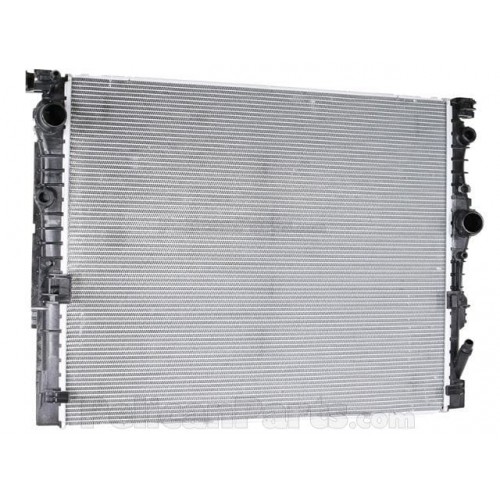 SU RADYATÖRÜ G11/G30