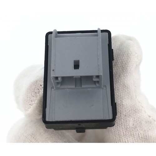 ÖN CAM DÜĞMESİ A4 05>08 SAĞ